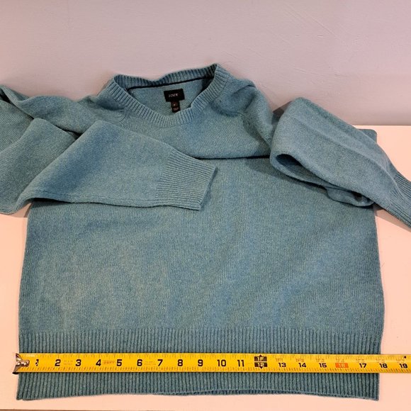 J. Crew 100% Lambs Wool Men's Medium Crew Neck Sweater Style 15676 - Picture 12 of 15